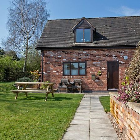 Charlie'S Cottage With Alpacas And 7Mins Drive To Alton Towers Denstone Dış mekan fotoğraf