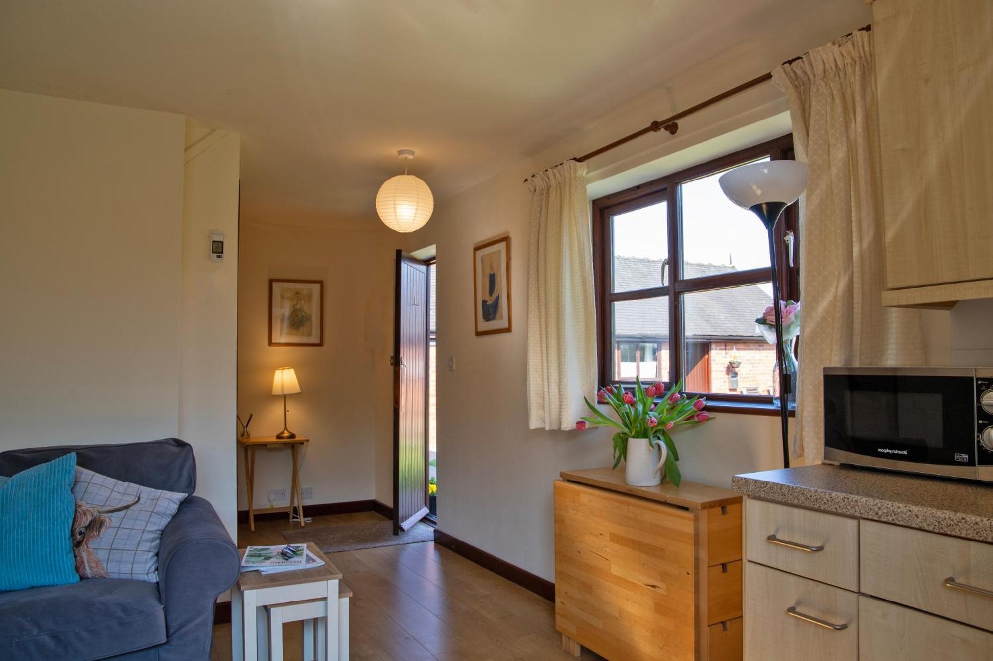 Charlie'S Cottage With Alpacas And 7Mins Drive To Alton Towers Denstone Dış mekan fotoğraf
